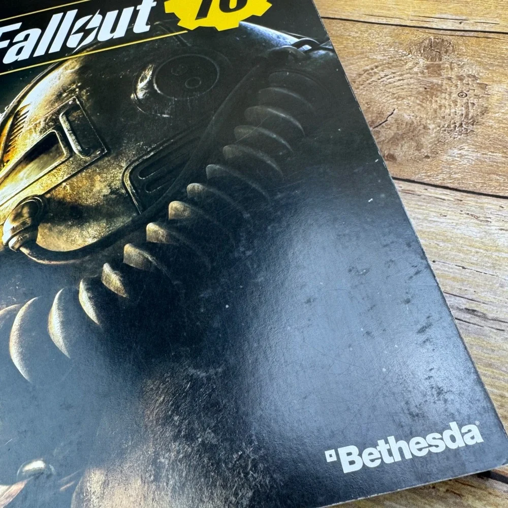 Fallout 76: Official Guide by Garitt Rocha and David Hodgson (2018, Paperback)